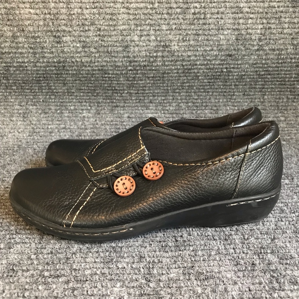 Clarks Two-Button Black Leather Slip-On Loafer Size 8